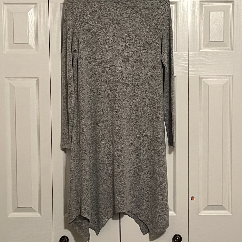 Gray Long Sleeve Tunic Top